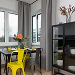 아파트 Artistic Zoliborz By Renters